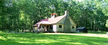 Rustic Family Cabin Rental with Nature Trails near Sturbridge, Massachusetts - Warren, Massachusetts - glamping.directory