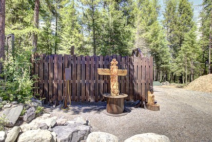 Rustic Cozy Camper Well Equipped Great for Nature Lovers in Montana - Whitefish, Montana - glamping.directory