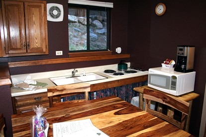 Pet-Friendly Cozy Cabin Escape in the Rocky Mountains National Park, Colorado - Estes Park, Colorado - glamping.directory
