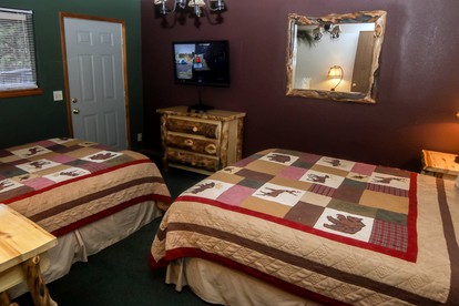 Pet-Friendly Cozy Cabin Escape in the Rocky Mountains National Park, Colorado - Estes Park, Colorado - glamping.directory