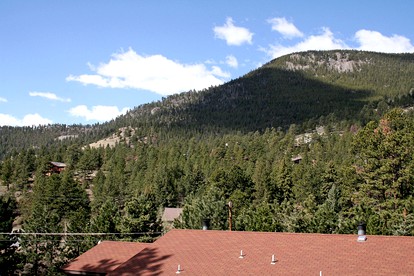 Pet-Friendly Cozy Cabin Escape in the Rocky Mountains National Park, Colorado - Estes Park, Colorado - glamping.directory