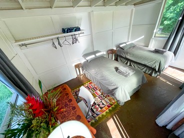 Cute Cabin for Two Surrounded by Nature for a Peaceful Getaway in Kealakekua, Hawaii - Kealakekua, Hawaii - glamping.directory
