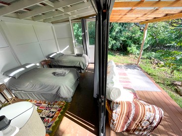 Cute Cabin for Two Surrounded by Nature for a Peaceful Getaway in Kealakekua, Hawaii - Kealakekua, Hawaii - glamping.directory