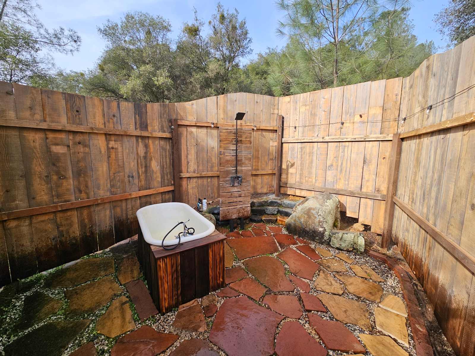 Perfect Getaway with Private Creeks - Smartsville, California - glamping.directory