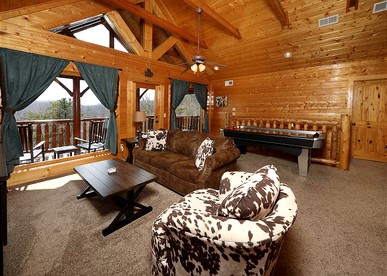 Dog-Friendly Log Cabin with Theater Room for Group Getaway in Sevierville, Tennessee - Sevierville, Tennessee - glamping.directory