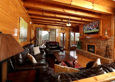 Dog-Friendly Log Cabin with Theater Room for Group Getaway in Sevierville, Tennessee - Sevierville, Tennessee - glamping.directory