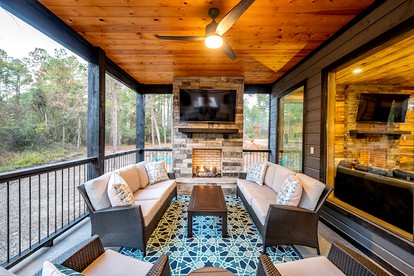 Contemporary Coziness Cabin in Hochatown, OK - Hochatown, Oklahoma - glamping.directory