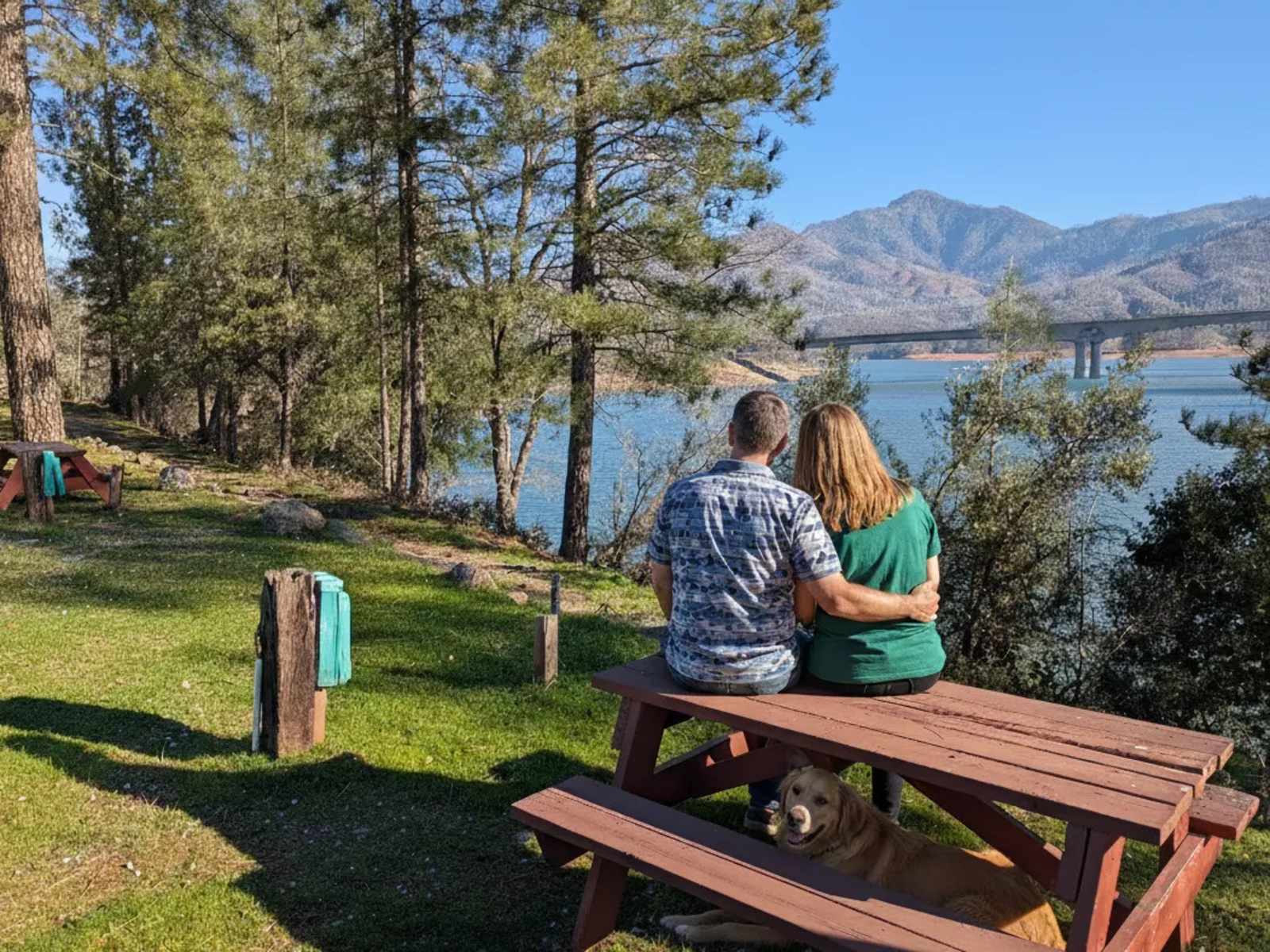 Lakeshore Resort - Lakehead, California - glamping.directory