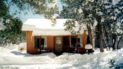Rustic and Charming Pet-Friendly Cabin in Lakeside, Arizona - glamping.directory