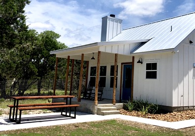 Charming Cabin for Glamping Vacations in Wimberley, Texas - Wimberley, Texas - glamping.directory