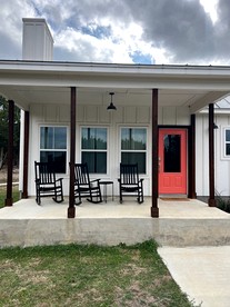 Charming Cabin for Glamping Vacations in Wimberley, Texas - Wimberley, Texas - glamping.directory