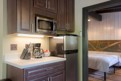 Pet-Friendly Cabin with Beautiful Waterfall Views in Sedona, Arizona - Sedona, Arizona - glamping.directory