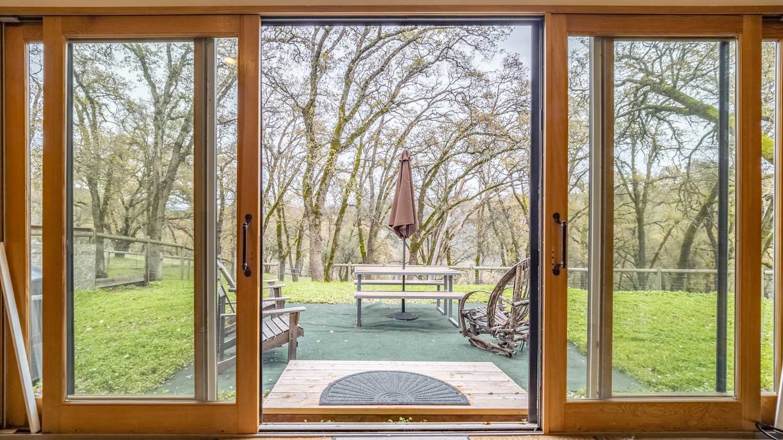 Guesthouse or Glamping Gold Country - glamping.directory
