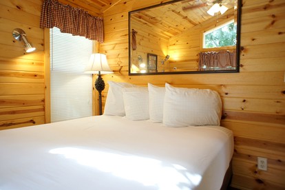 Classic Camping Cabin in Williamsburg, Virginia - Williamsburg, Virginia - glamping.directory