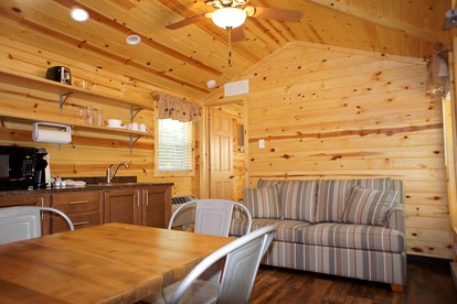 Classic Camping Cabin in Williamsburg, Virginia - Williamsburg, Virginia - glamping.directory