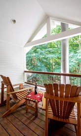 Private Romantic Getaway with Fireplace and Lovely Forest Views in Holland, Michigan - Holland, Michigan - glamping.directory