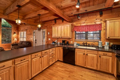 Entertainment Paradise: Pigeon Forge Cabin with Movie Theater, Game Room, and Sauna - Pigeon Forge, Tennessee - glamping.directory