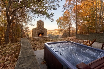 Entertainment Paradise: Pigeon Forge Cabin with Movie Theater, Game Room, and Sauna - Pigeon Forge, Tennessee - glamping.directory