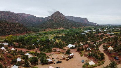 Dry Glamping Tent Near Zion National Park, Ideal for Couples - Hildale, Utah - glamping.directory