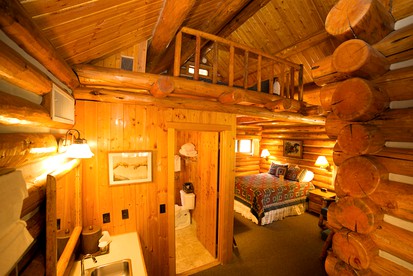 Charming Cabin Rental in Blossoming Garden in Sedona near Red Rock Canyon - Sedona, Arizona - glamping.directory