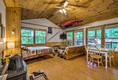 Tree-House Style Cabin with Forest Views, Nantahala National Fores, North Carolina - Bryson City, North Carolina - glamping.directory
