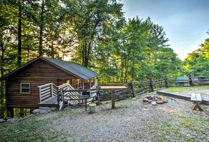 Tree-House Style Cabin with Forest Views, Nantahala National Fores, North Carolina - Bryson City, North Carolina - glamping.directory