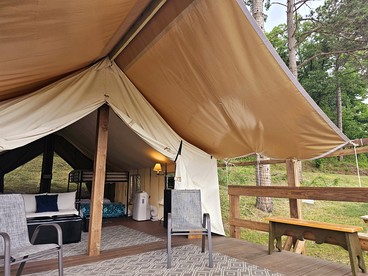 Beautiful Family Cabin with Cozy Interior and Exterior in Saint Croix Falls, Wisconsin - Saint Croix Falls, Wisconsin - glamping.directory