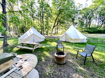 Beautiful Family Cabin with Cozy Interior and Exterior in Saint Croix Falls, Wisconsin - Saint Croix Falls, Wisconsin - glamping.directory