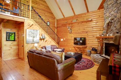 Amazing Lakeside Cabin with Kayaks and Spectacular Views of the Mountains in Butler, Tennessee - Butler, Tennessee - glamping.directory