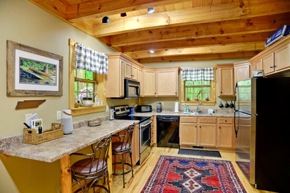 Amazing Lakeside Cabin with Kayaks and Spectacular Views of the Mountains in Butler, Tennessee - Butler, Tennessee - glamping.directory