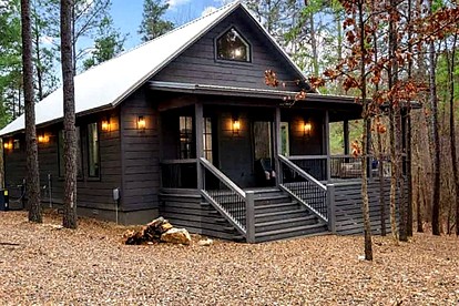 Luxury Cabin with Private Hot Tub, Infrared Sauna & Vintage Jukebox Near Broken Bow, OK - glamping.directory
