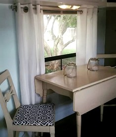 Bright and Unique Caravan Rental for Glamping Getaway near Virginia Beach - Fort Monroe, Virginia - glamping.directory