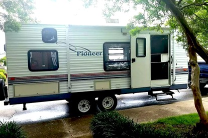 Bright and Unique Caravan Rental for Glamping Getaway near Virginia Beach - glamping.directory