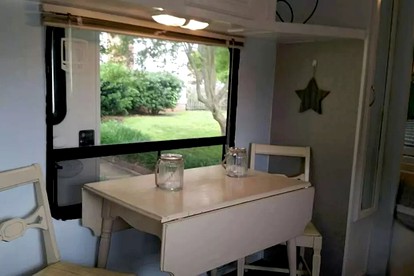 Bright and Unique Caravan Rental for Glamping Getaway near Virginia Beach - Fort Monroe, Virginia - glamping.directory