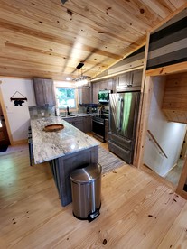 Stylish Family Cabin with Hot Tub and Game Room near Attractions in Sevierville, Tennessee - Sevierville, Tennessee - glamping.directory
