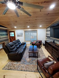 Stylish Family Cabin with Hot Tub and Game Room near Attractions in Sevierville, Tennessee - Sevierville, Tennessee - glamping.directory