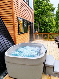 Bright and Airy A-Frame for a Relaxing Mountain Getaway in Conway, New Hampshire - Conway, New Hampshire - glamping.directory