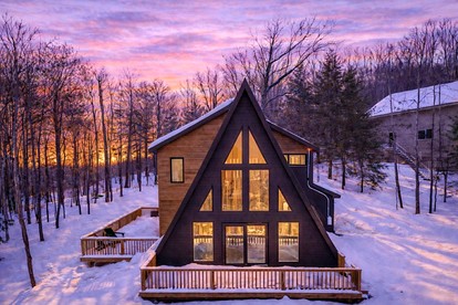 Bright and Airy A-Frame for a Relaxing Mountain Getaway in Conway, New Hampshire - Conway, New Hampshire - glamping.directory