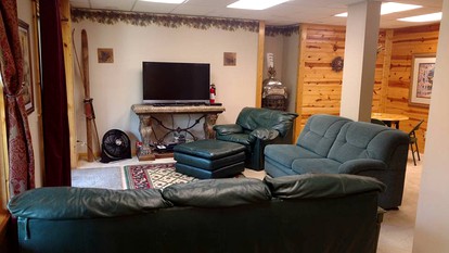 Riverside Log Cabin Perfect for a Secluded Getaway near Kalamazoo, Michigan - Centreville, Michigan - glamping.directory