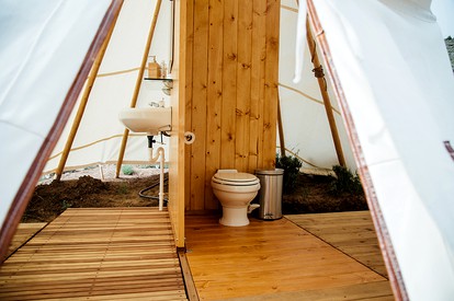 Stylish Camping Tents Set on an Organic Farm in Hudson Valley, New York State - Ghent, New York - glamping.directory