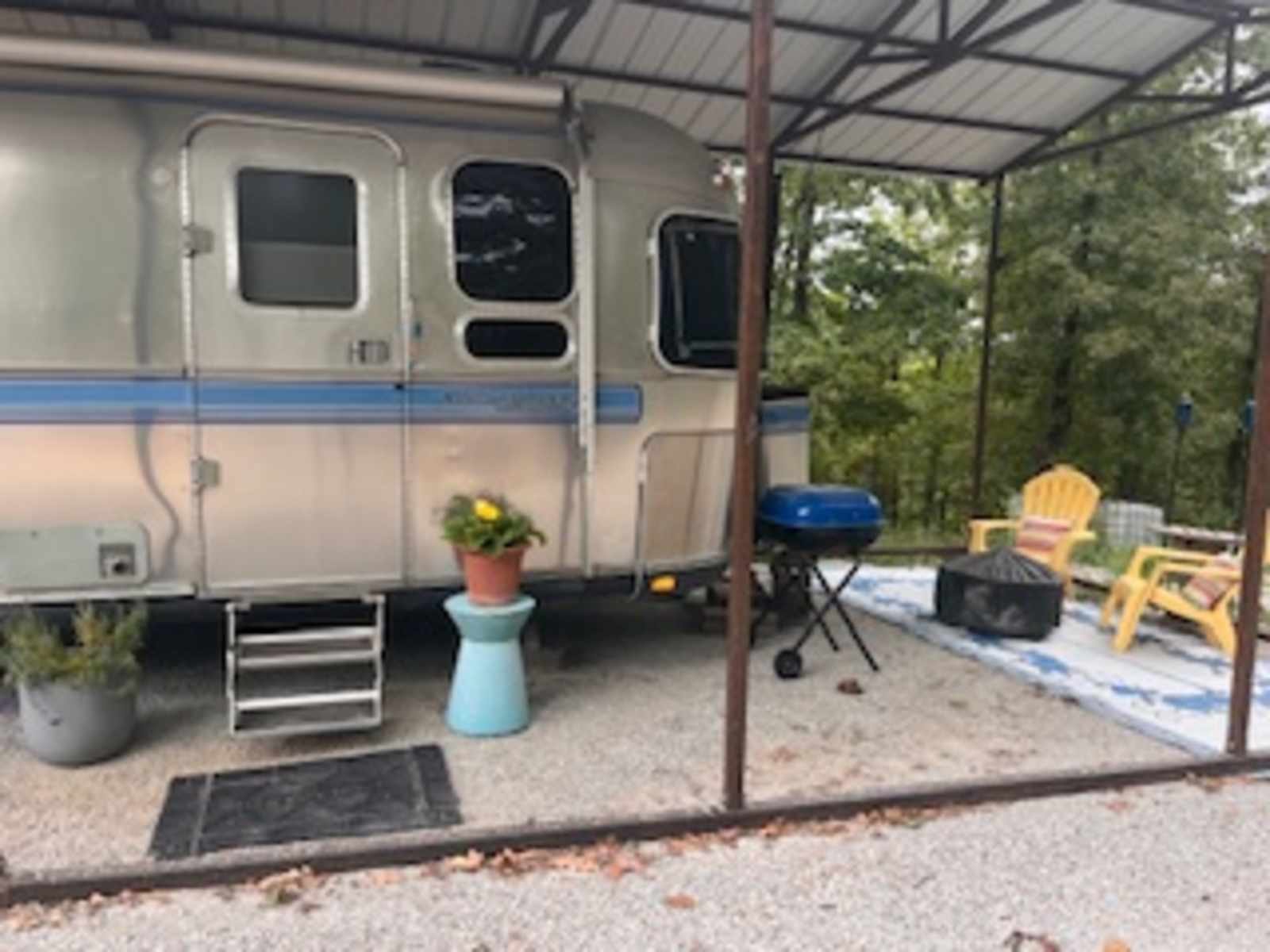 Rocky Acres Retreat - Eureka Springs, Arkansas - glamping.directory