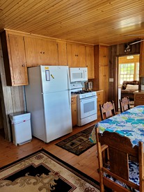 Incredible Lakeside Cabin with Barbecue in Hayward, Wisconsin - Hayward, Wisconsin - glamping.directory