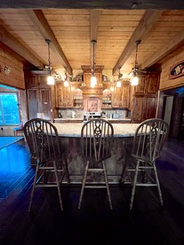 Stunning Log Cabin Retreat for Forest Glamping Escapes in Idyllwild, California - Idyllwild, California - glamping.directory