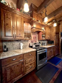 Stunning Log Cabin Retreat for Forest Glamping Escapes in Idyllwild, California - Idyllwild, California - glamping.directory
