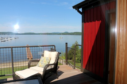 Romantic Lakefront Accommodation with Mountain Views on Lake Champlain in Vermont - Colchester, Vermont - glamping.directory