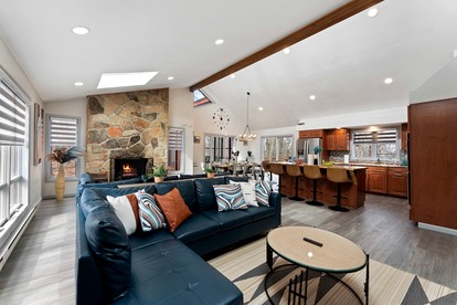Spectacular Cabin with Game Room and Open Concept Interior in East Stroudsburg, Pennsylvania - East Stroudsburg, Pennsylvania - glamping.directory
