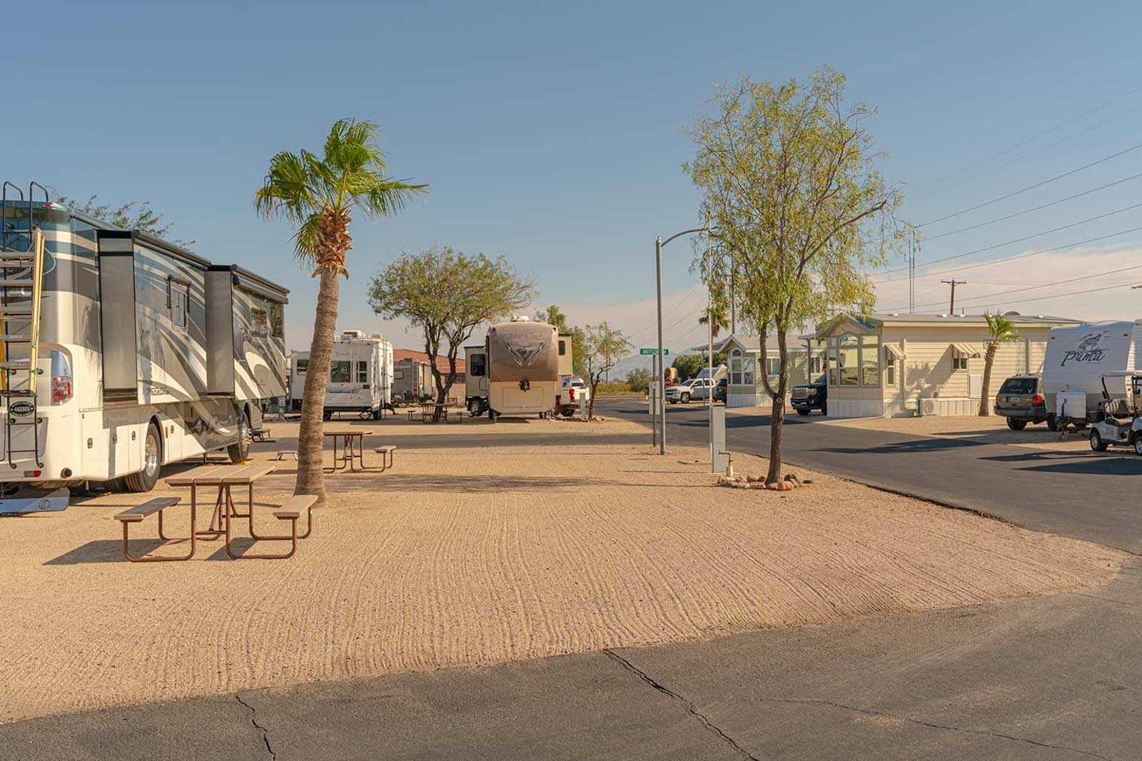 Leaf Verde - Buckeye, Arizona - glamping.directory