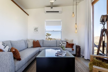 Cozy Cottage Rental in Joshua Tree, with Wonderful Views of the Mojave - Joshua Tree, California - glamping.directory