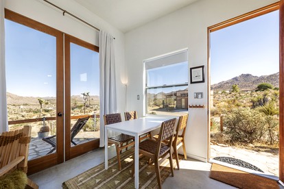 Cozy Cottage Rental in Joshua Tree, with Wonderful Views of the Mojave - Joshua Tree, California - glamping.directory