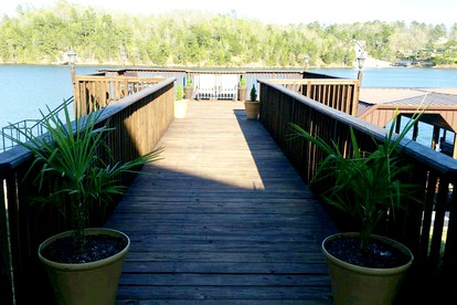 Spacious Rental with Incredible Views for a Group Vacation in Royal, Arkansas - Royal, Arkansas - glamping.directory